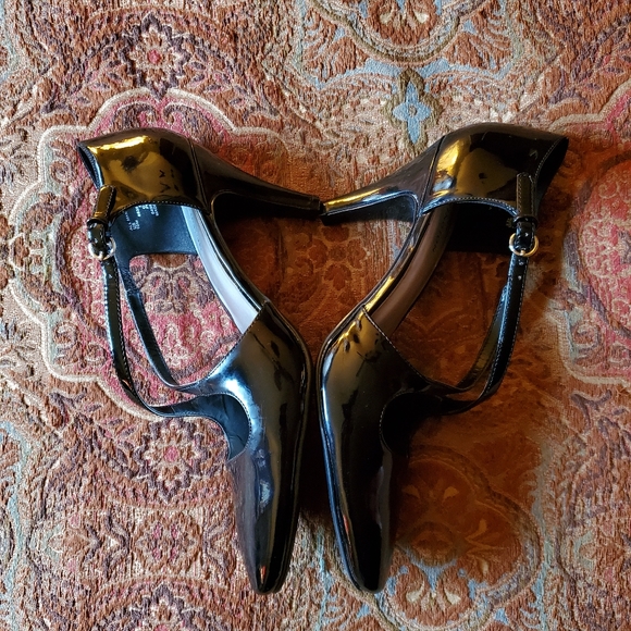 Covington Crissy Shoe - Picture 5 of 8